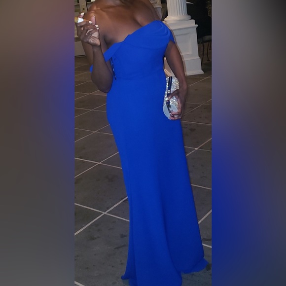 Size 8 Vera Wang Blue Gown - Picture 5 of 9